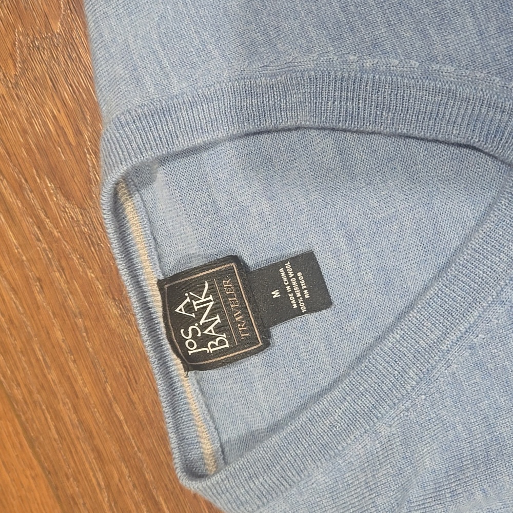JOS. A. BANK 100% merino Wool Sweater Size Med... #7717 - Picture 4 of 4